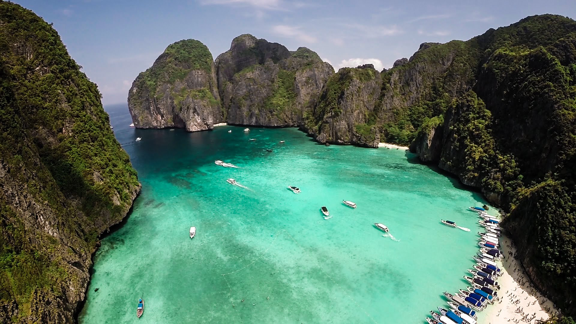 Rychlolodí na Maya Bay