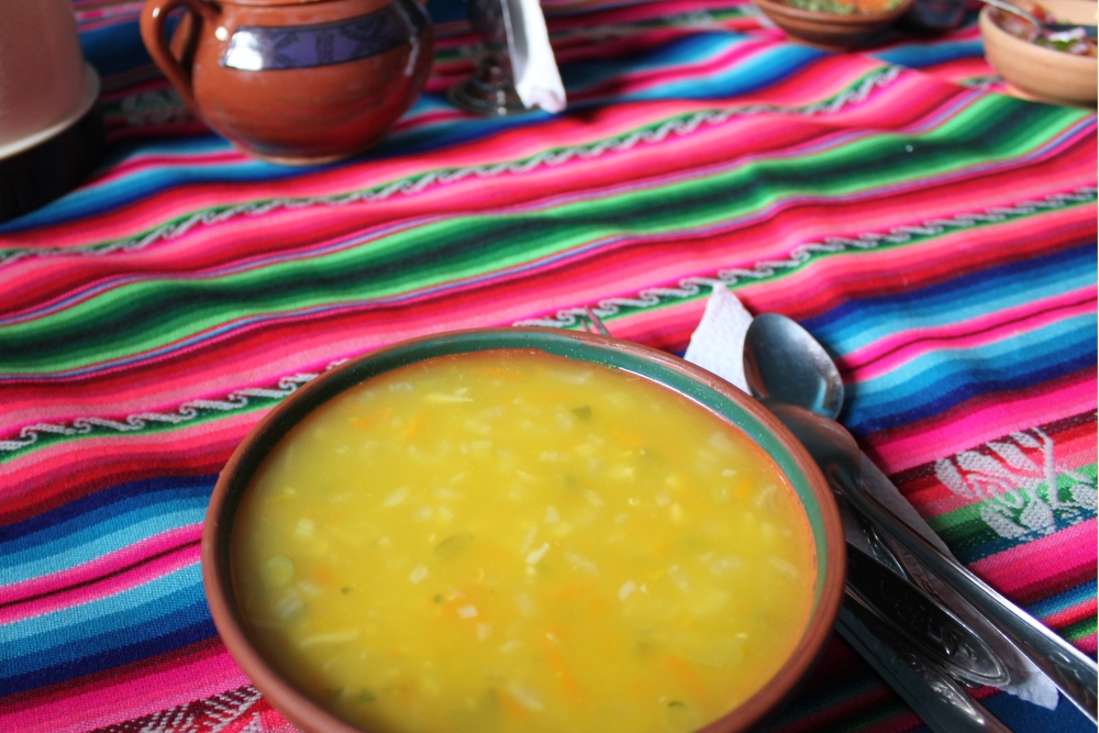 tradiční Peruánská zeleninová polévka