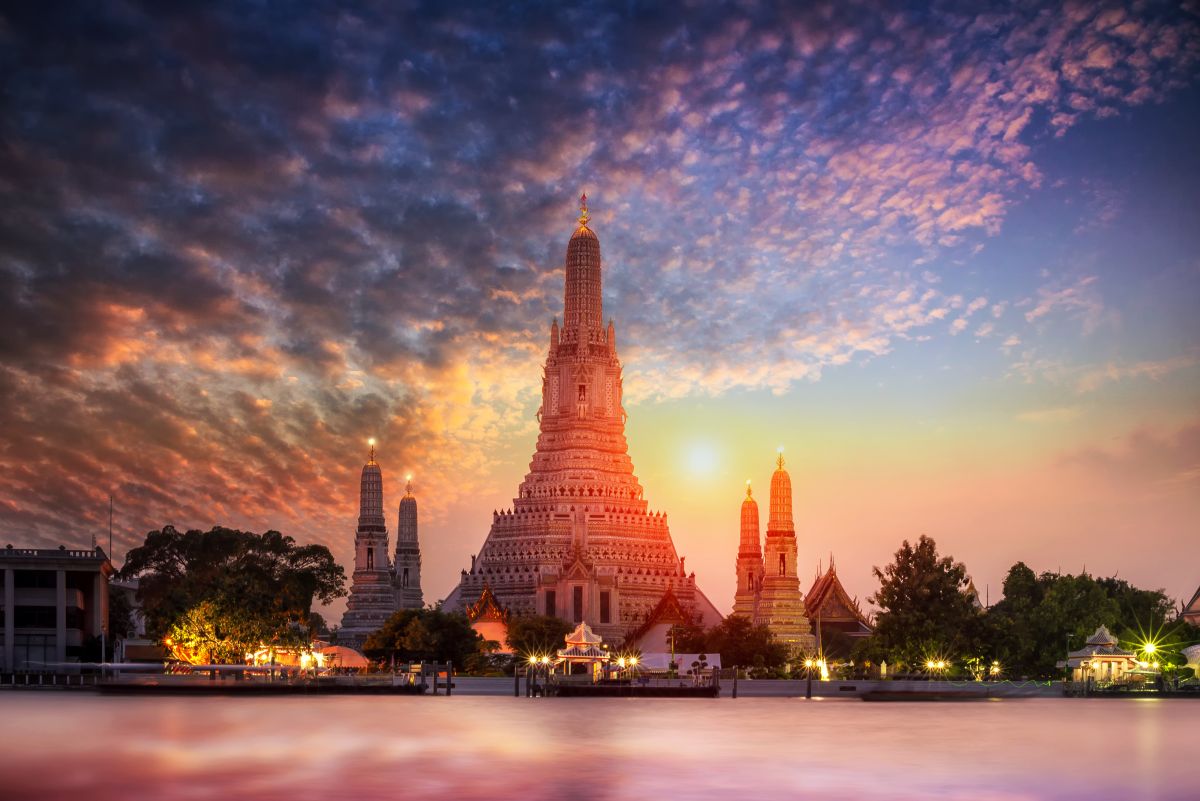 Wat Arun chrám v Bangkoku