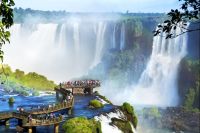 Ďáblův chřtán a vodopády Iguacu z argentinské strany země