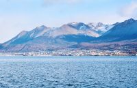 Město Ushuaia ležící blízko NP Tierra Del Fuego v Argentině