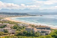 Plážové resorty a výhled na moře u Plettenberg Bay