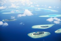 Souostroví Maledivy z leteckého pohledu
