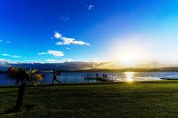 Jezero Taupo je součástí Severního ostrova.
