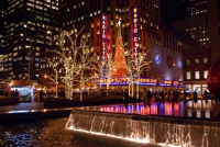 NY se na vánoce rozzáří velkolepým světelným orchestrem.