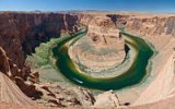 Fascinující Grand Canyon: Srazila se nad ním letadla a překonal ho provazochodec