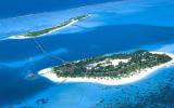 Maledivský atol Ari - místo, kam se jezdí milionáři potápět se žraloky