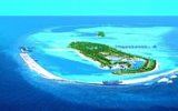 Maledivy: Luxus vládne i méně známým atolům, večeří se tu v podvodní restauraci