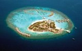 Na Maledivách roste luxusní umělý ostrov ve tvaru květiny a plovoucí golfové hřiště 