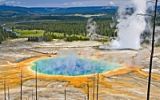 Zamrzlé vodopády, gejzíry a žádní turisté. Prozkoumejte krásy Yellowstone v zimě