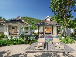 Beachfront Pool Villa