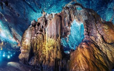 Vietnam | Ha Long Grotto