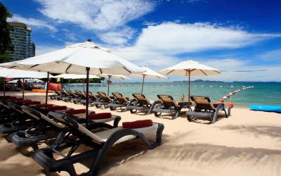 0 centara_grand_mirage_beach_resort_pattaya_beach_01