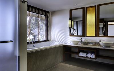 beachfront_bathroom_01