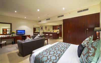 Ramada Plaza Jumeirah Beach Residence - Executive Deluxe Studio