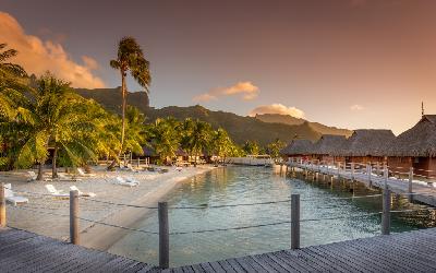 MOZ Pearl Moorea beach.gallery_image.1