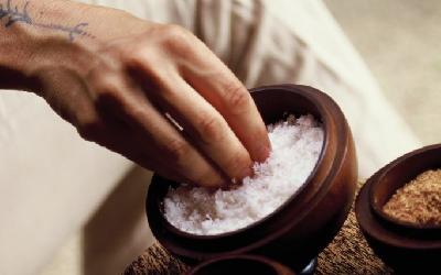 Spa_Manea_Moorea_Coconut Scrub.gallery_image.1