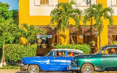 bigstock-Old-American-in-Havana-Cuba-91365512