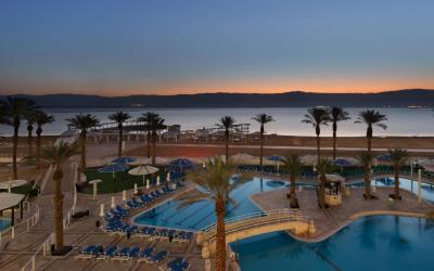 crowne-plaza-dead-sea-3455201675-2x1