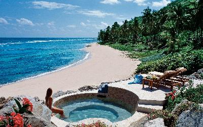 02_BEACHESBig-Reef-Bay-Spa-Beach