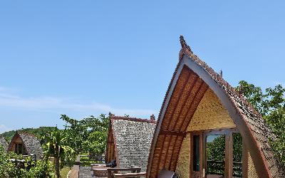 ROOM-TRADITIONAL LUMBUNG HUT 1