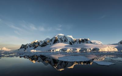  Antarktida - průliv Lemaire