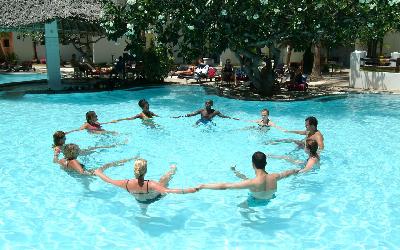 Cvičenie v bazéne | Bamburi Beach Hotel