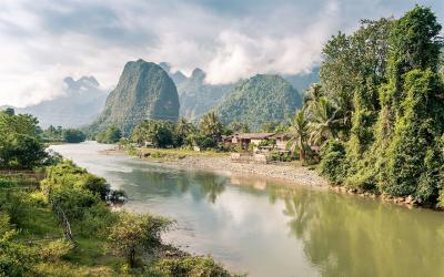 VANG VIENG