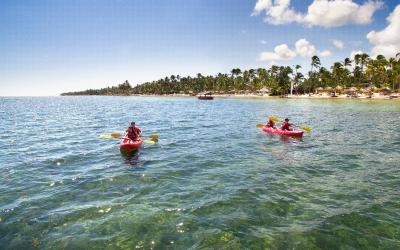 CataloniaBavaroBeach-Punta-Cana-Kayak