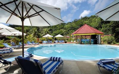 Berjaya-Praslin-Resort-Recreation - Swimming Pool - Sun Deck