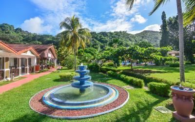 Berjaya-Praslin-Resort-Resort Entrance Fountain