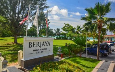 Berjaya-Praslin-Resort-Resort Entrance Sign