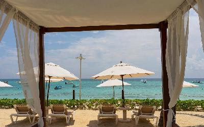 Sunbeds on the beach