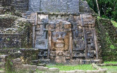 bigstock-Olmec-Mask-Temple Lamanai Belize-68131336
