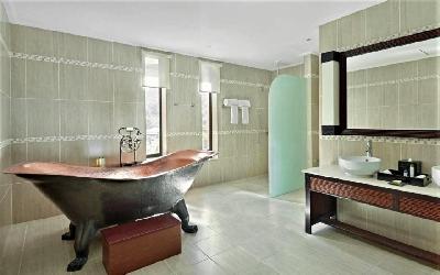 King Grand Deluxe Room With Outdoor Jacuzzi - Bathroom