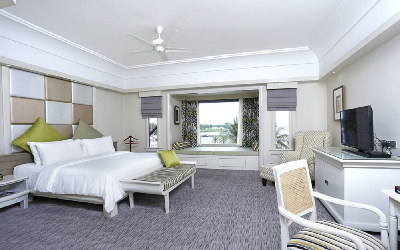 Magellan Club room