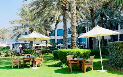 ajman-hotel-outdoor-dining_orig