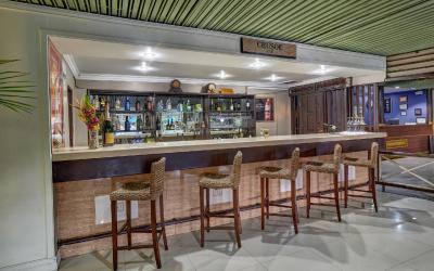 Starfish_Tobago_Crusoe_Lobby_Bar_LR_0002