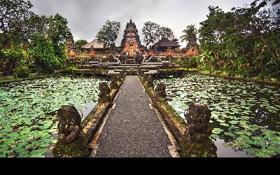 Bali_AdobeStock_67311423