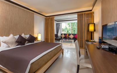 AA JUNIOR SUITE