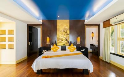 beach front villa 2