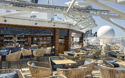 MSC Yacht Club - bazénový bar
