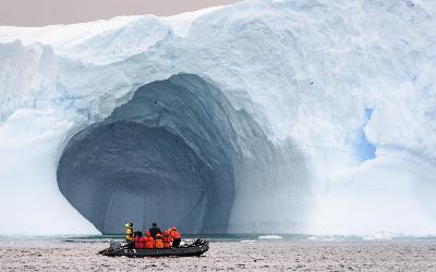 Antarktida - výjezd na zodiacu
