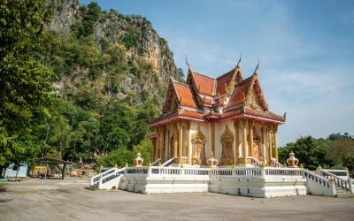 CAVE WAT THAM NAM