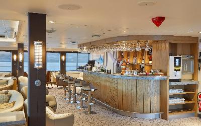  Magellan Explorer - bar