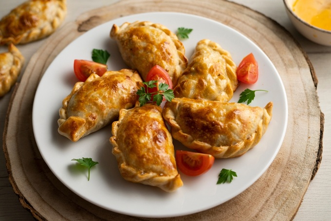 Argentinský předkrm empanadas – plněné taštičky z těsta