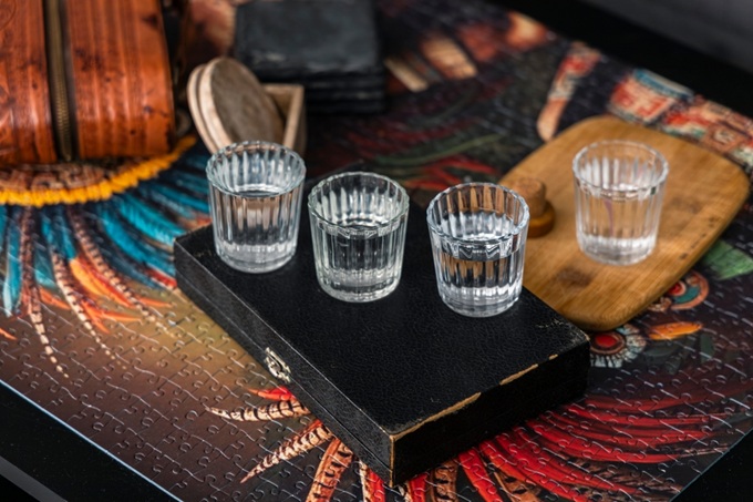 Destilovaný alkoholický nápoj vyráběný z agáve - Mezcal