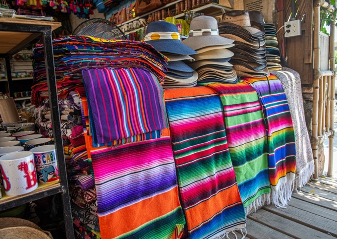 Mexické ručně tkané vlněné přikrývky sarapes