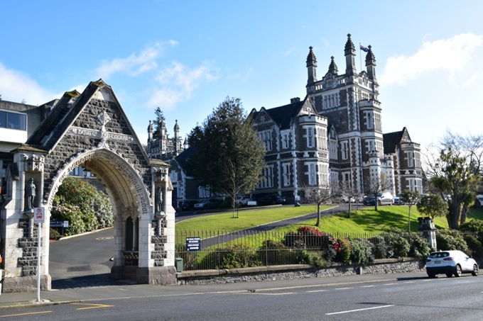 Historická budova University of Otago ve městě Dunedin